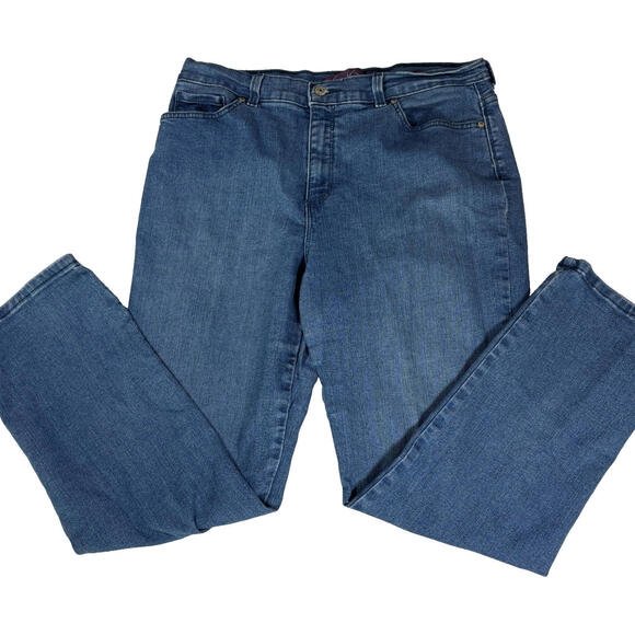 Gloria Vanderbilt Jeans Amanda Women’s 14 Short Blue Denim Classic Straight Pant - Picture 1 of 15